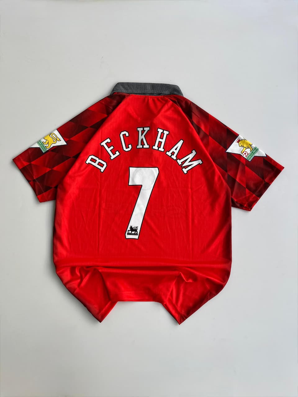 Manchester united 1996/98 retro jersey